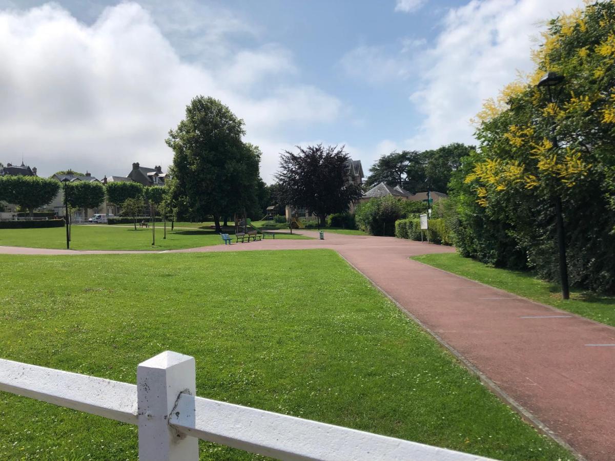 Casa Parcului Villa Villers-sur-Mer Kültér fotó